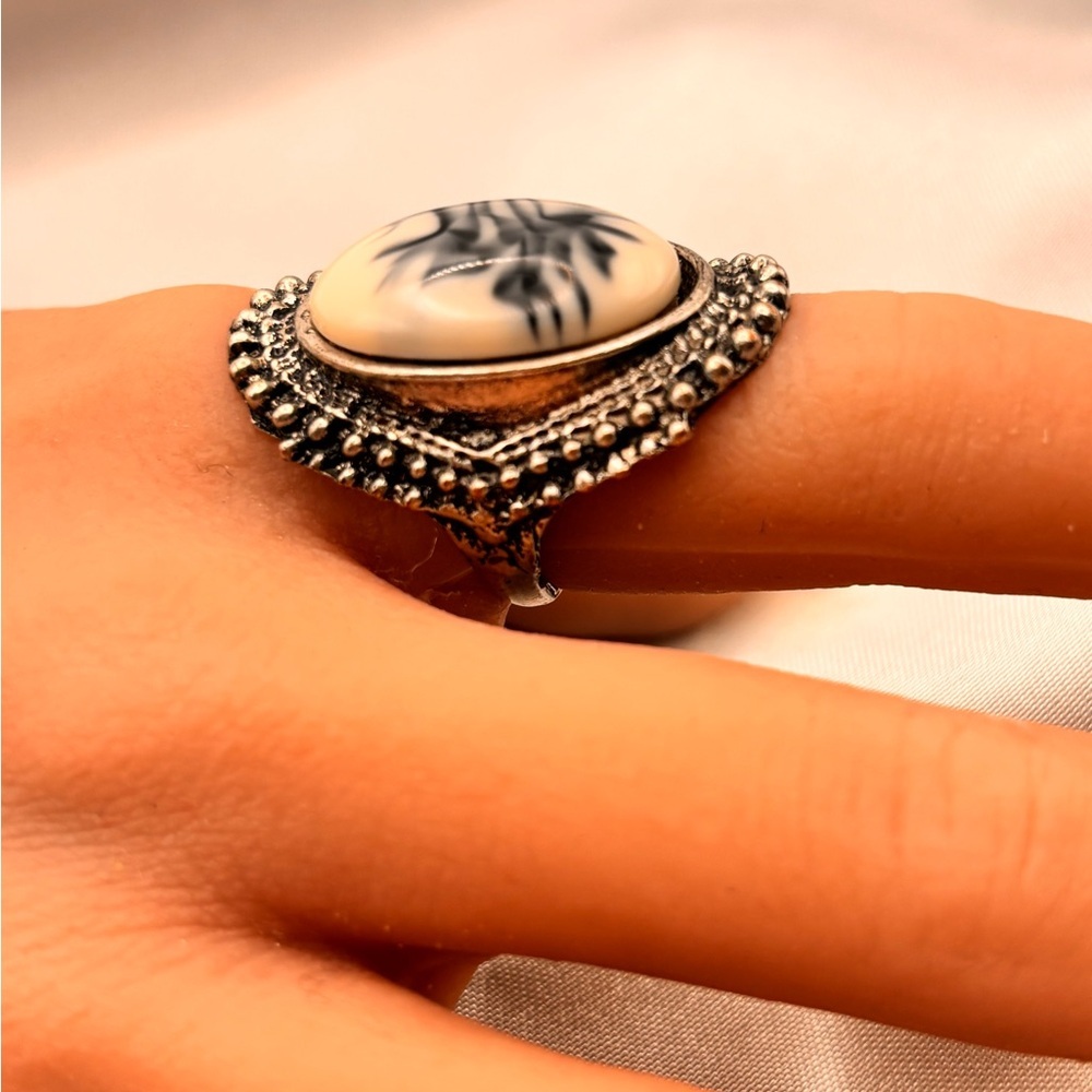 Silver-Tone Dendritic Agate Statement Ring - Picture 5 of 14